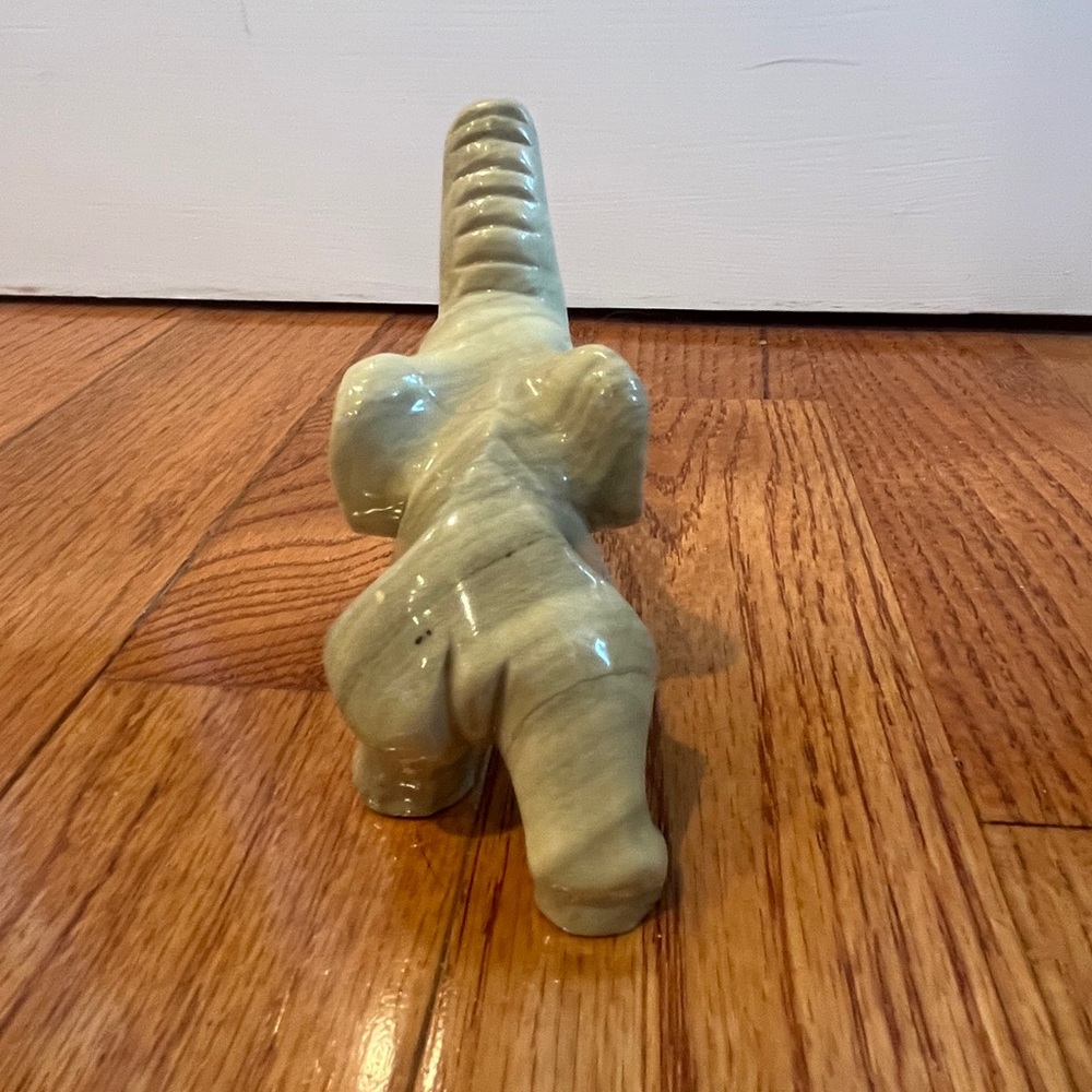 Gray Elephant Stone marble Figurine - Picture 9 of 10